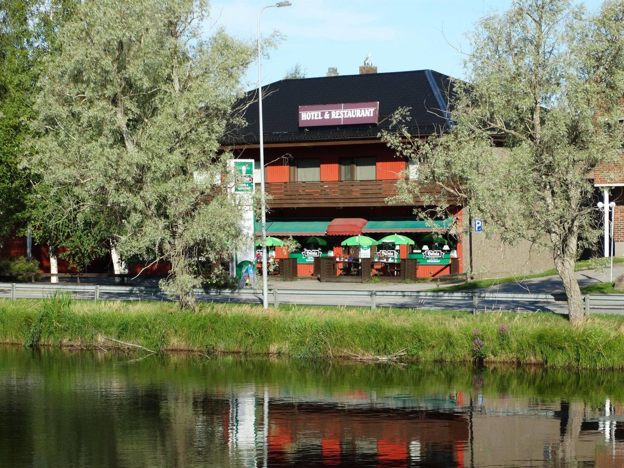 Botnia Hotel & Restaurant Kruunupyy Exteriör bild